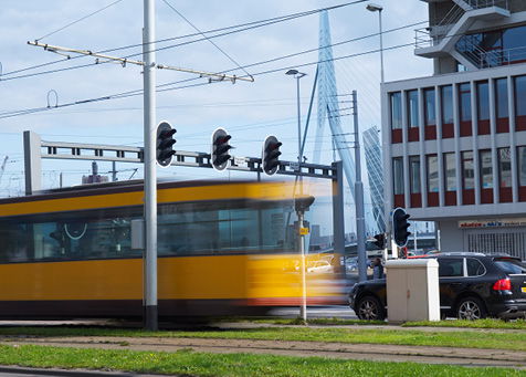 tram rotterdam bewegend