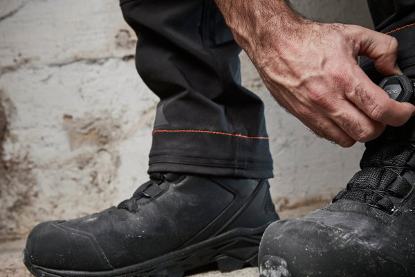 Werkschoenen van Helly Hansen Workwear in de collectie van Outfit company wear