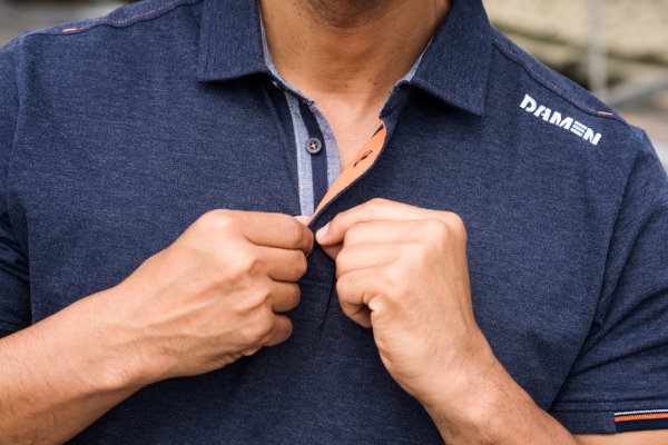 Full custom made-polo van Damen Shipyards ontworpen en gemaakt door Outfit company wear