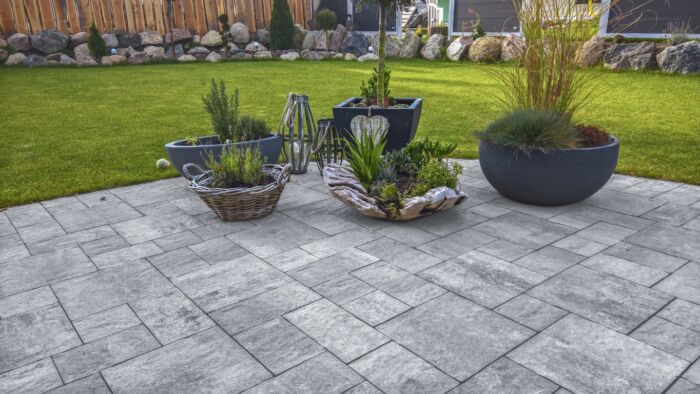 Terras met wildverband bestrating