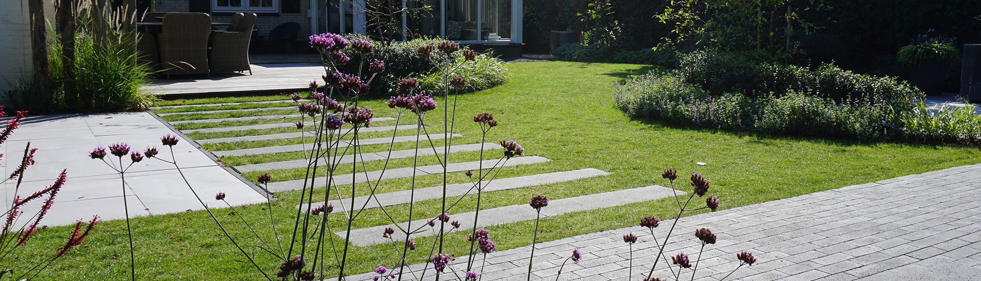 Gras met stapstenen